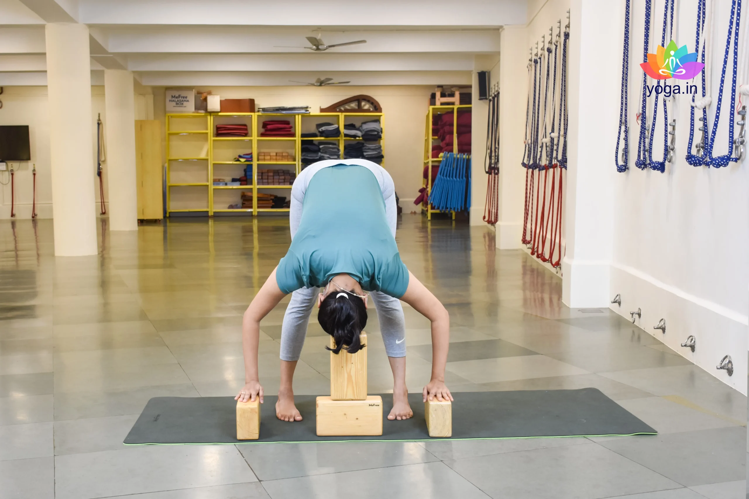 Uttanasana Thumbnail