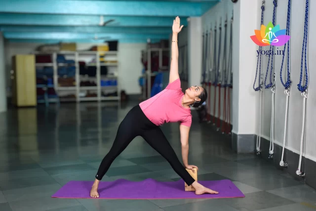 Utthita Trikonasana 640x427 1