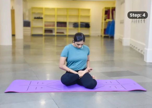 Bharadvajasana(step 4)