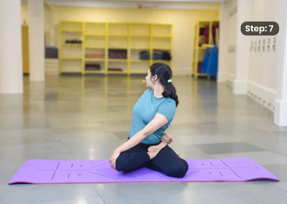 Bharadvajasana(step 7)