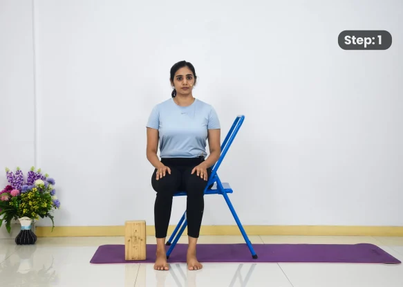 Parivritta Parshvkonasana(step 1)
