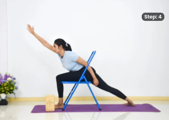 Parivritta Parshvkonasana(step 4)