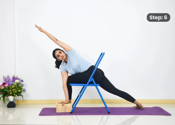 Parivritta Parshvkonasana(step 6)