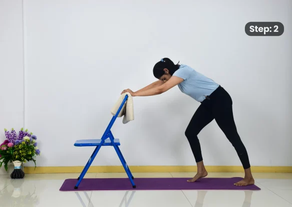 Parivrtta Trikonasana(step 2)