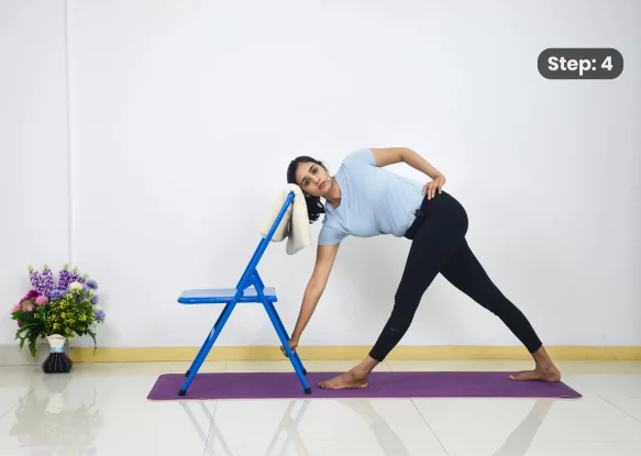 Parivrtta Trikonasana(step 4)