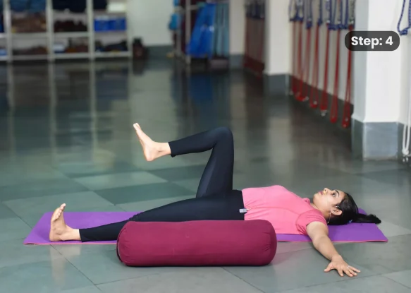 Supta Matsyendrasana(step 4)