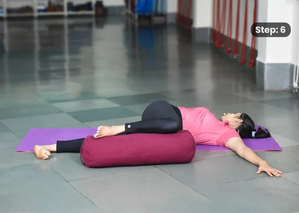 Supta Matsyendrasana(step 6)