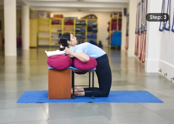 Ushtrasana Step 3
