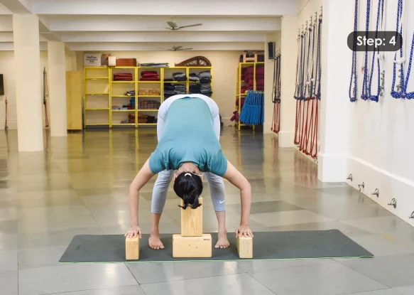 Uttanasana Step 4
