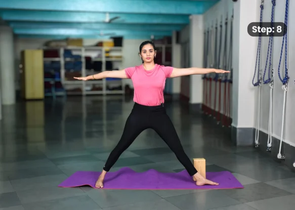 Utthita Trikonasana(step 8)